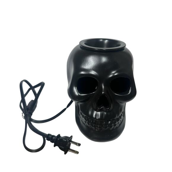 Gothic Spooky BLACK SKULL Electric Oil Wax Tart Fragrance Warmer Halloween 6" - Picture 2 of 9